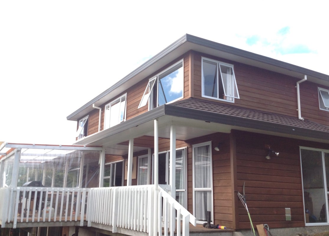 11 Aintree Grove, Churton Park, Wellington - Carousel 1