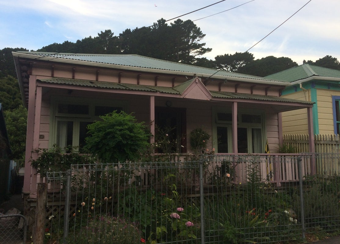 13 Edinburgh Terrace, Berhampore, Wellington - Carousel 1