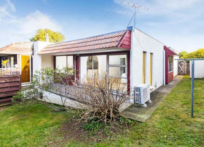 1/26 Haseler Crescent, Howick, Auckland - Carousel 1