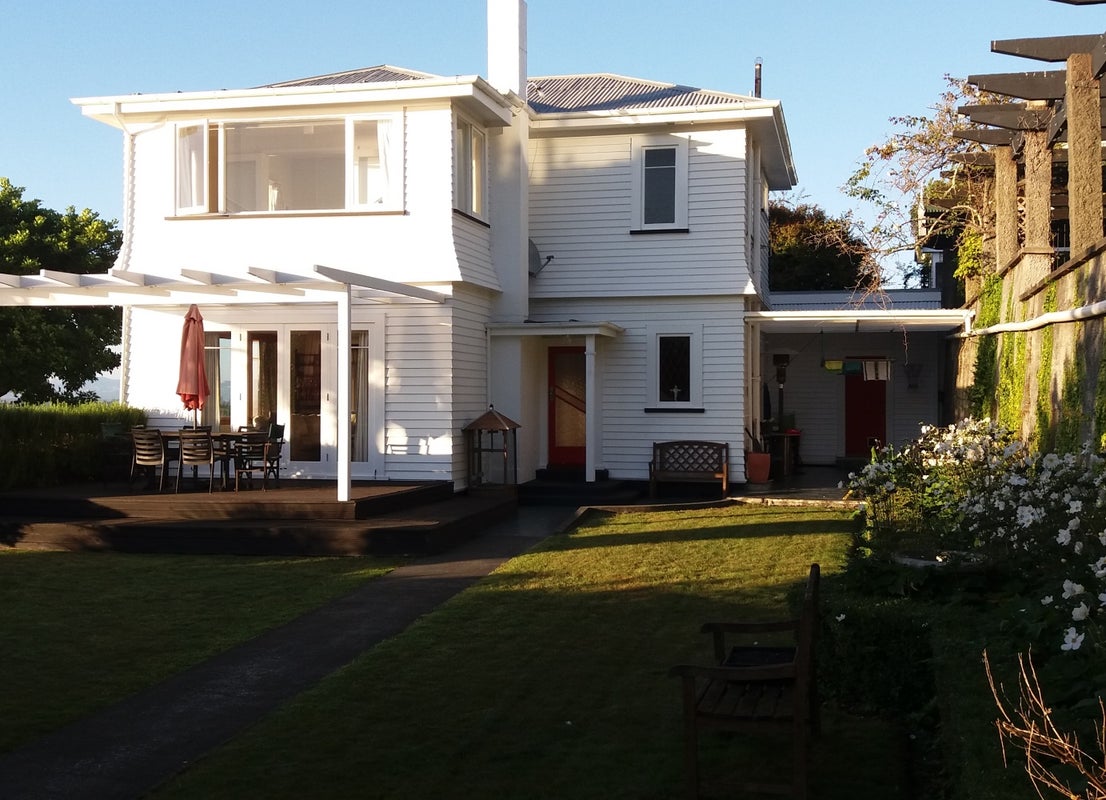 1C Onslow Road, Bluff Hill, Napier - Carousel 1