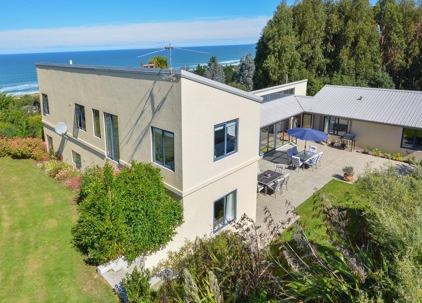 30 Big Stone Road, Brighton, Dunedin - Carousel 1