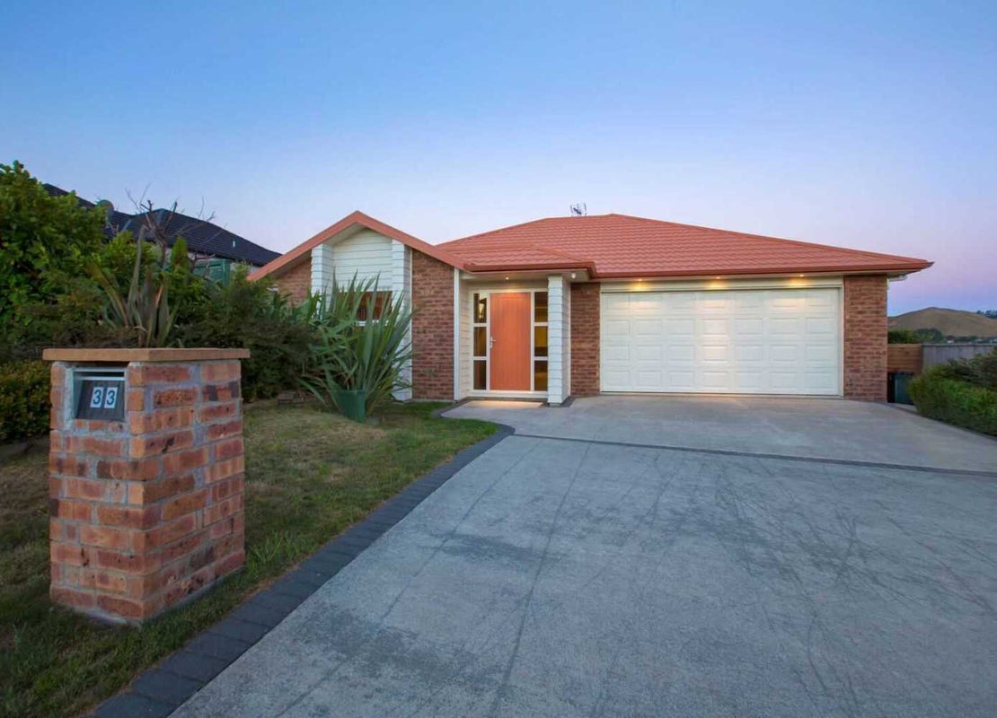 33 Nelson Avenue, Aotea, Porirua - Carousel 1