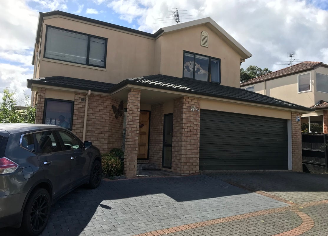 47A Redoubt Road, Goodwood Heights, Auckland - Carousel 1