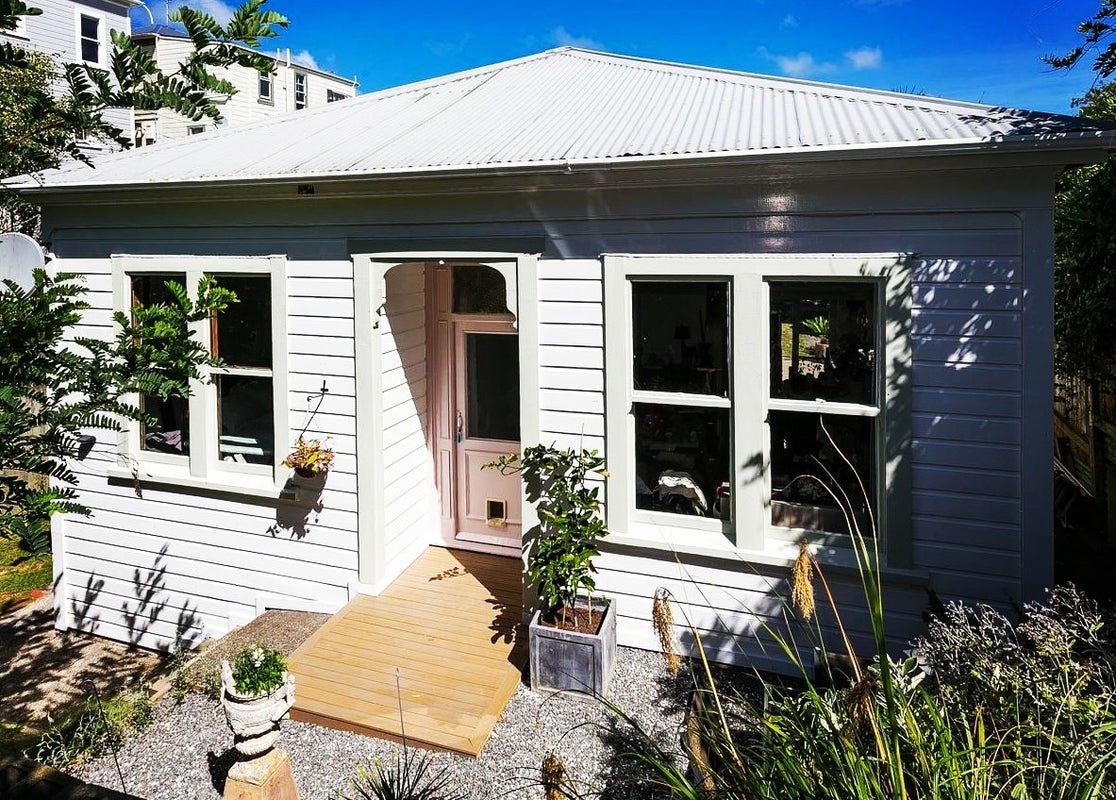424A Adelaide Road, Berhampore, Wellington - Carousel 1