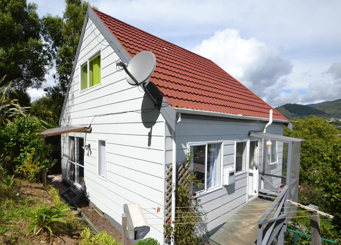 2/4 Pioneer Crescent, Washington Valley, Nelson - Carousel 1