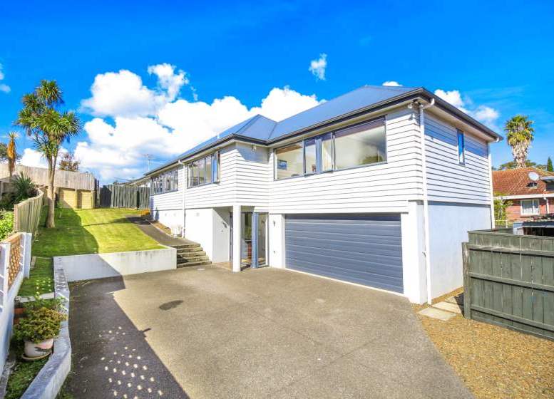 69A Sabulite Road, Kelston, Auckland - Carousel 1