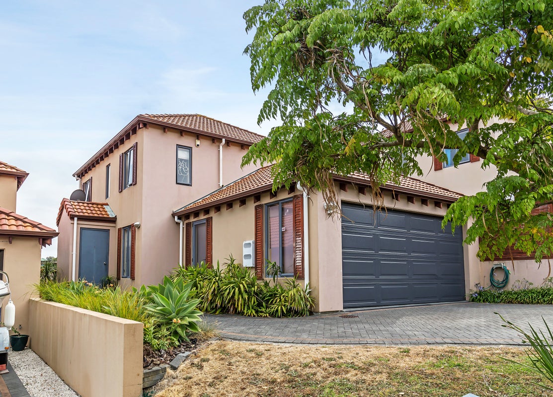 25 Alverna Heights, VIEW, GULF HARBOUR - Carousel 1