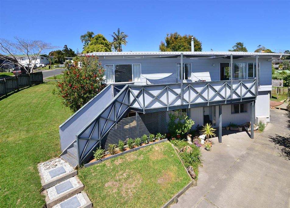50 Gledstane Road, Stanmore Bay, Whangaparaoa - Carousel 1
