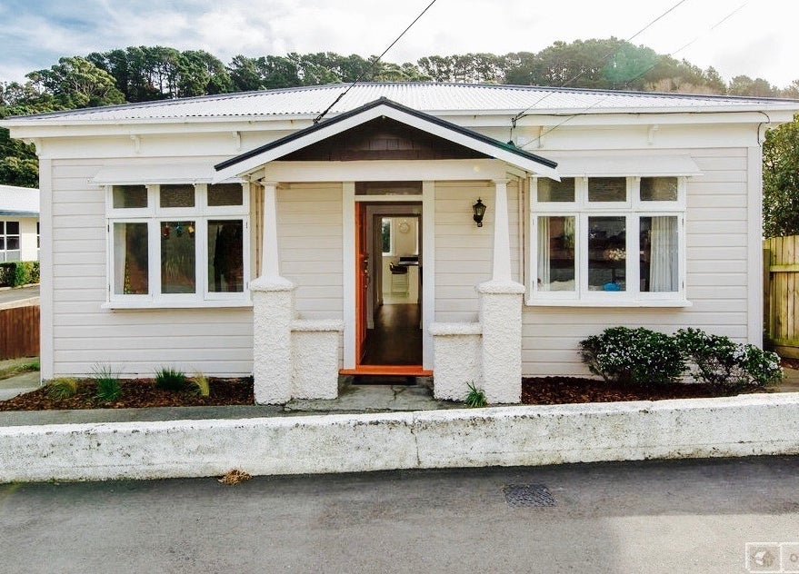 130 Moxham Avenue, Hataitai, Wellington - Carousel 1