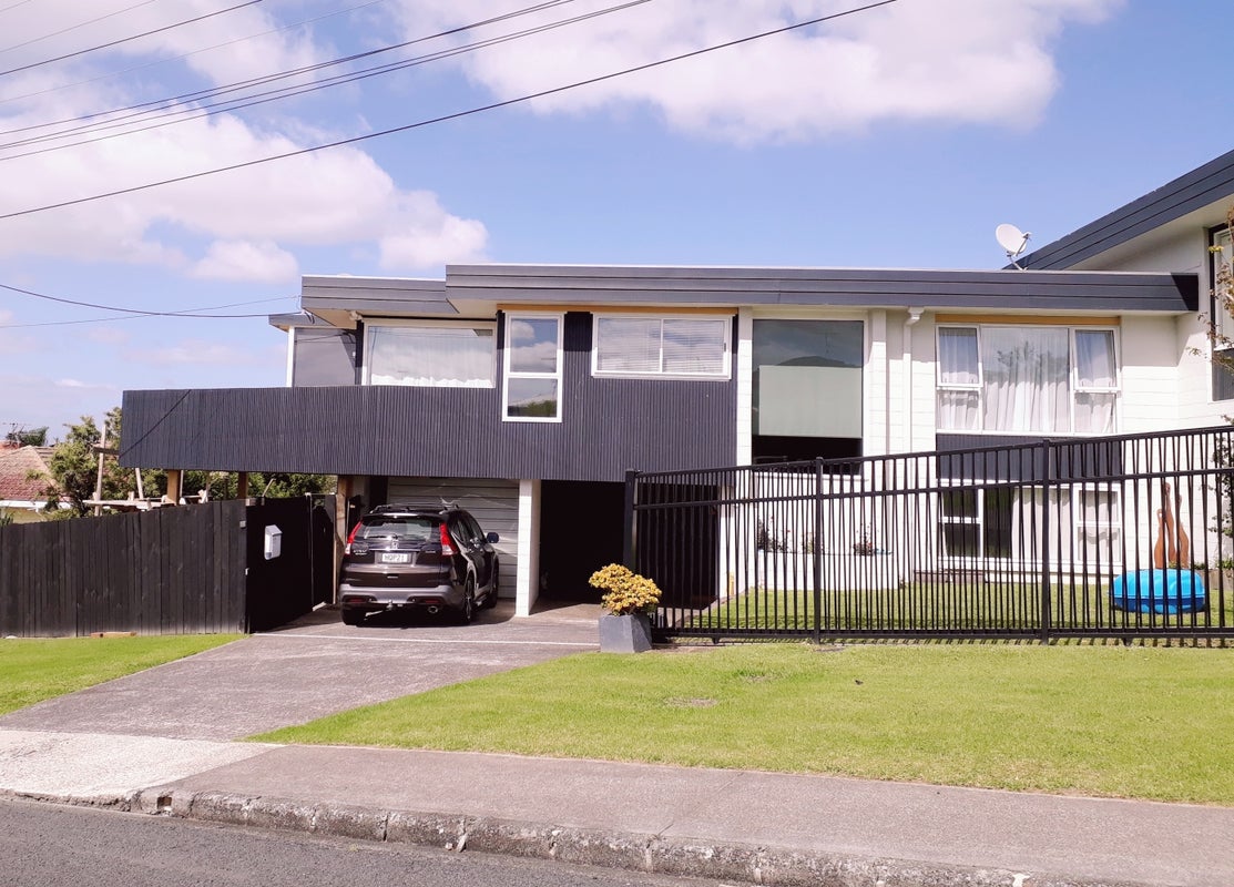 1/111 Sylvan Ave, Northcote, North Shore City - Carousel 1