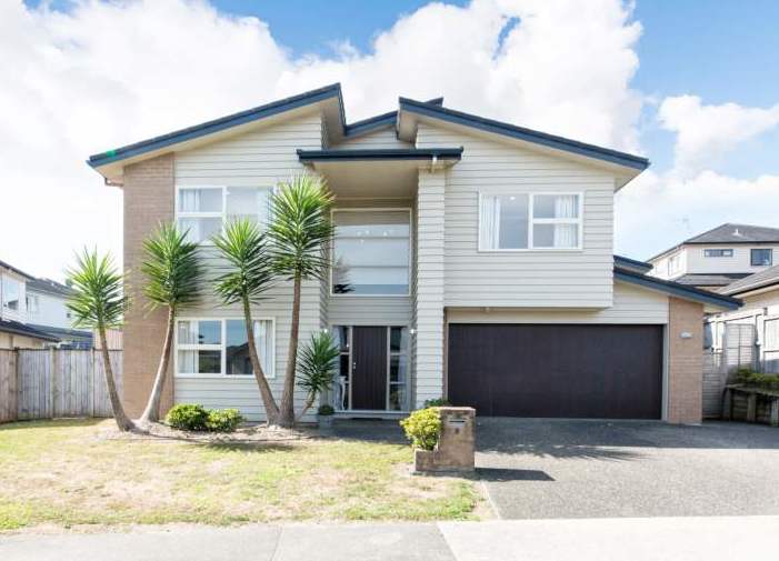 8 Kaitune Drive, Flat Bush, Auckland - Carousel 1