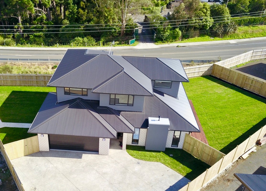 8 Stratford Court, Fitzherbert, Palmerston North - Carousel 1