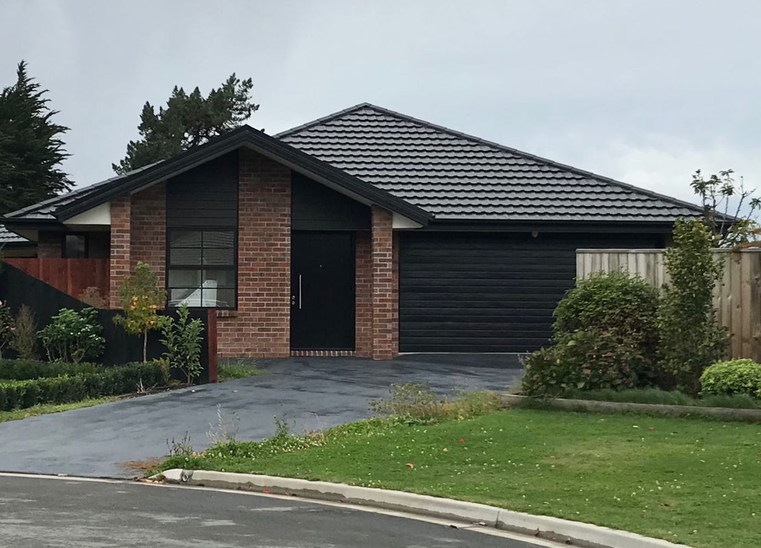 4 Kieran Grove, Aidanfield, Christchurch - Carousel 1