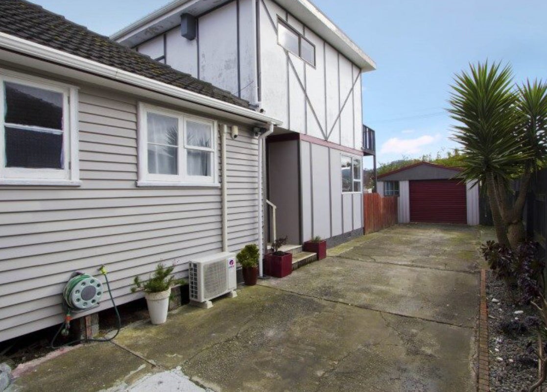 15A Chapman Crescent, Naenae, Lower Hutt - Carousel 1
