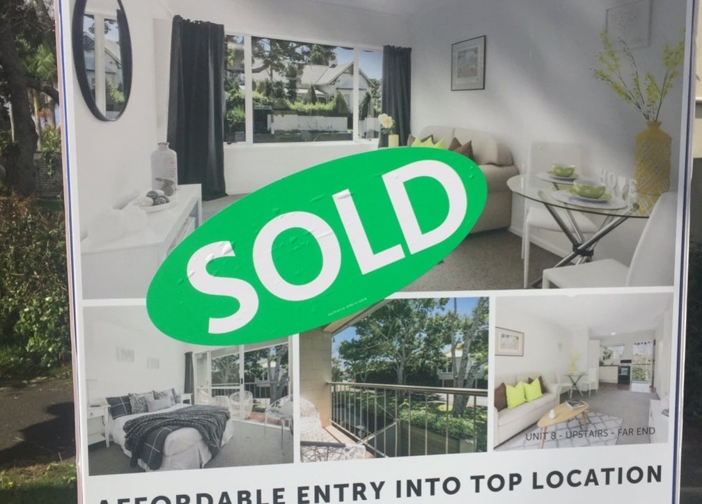 8/22 Wynyard Road, Mount Eden, Auckland - Carousel 1