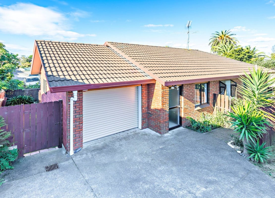 4/10 Wood Street, Papakura, Auckland - Carousel 1