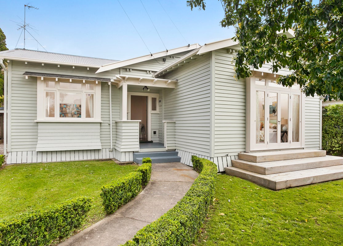 3 Mars Avenue, Sandringham, Auckland - Carousel 1