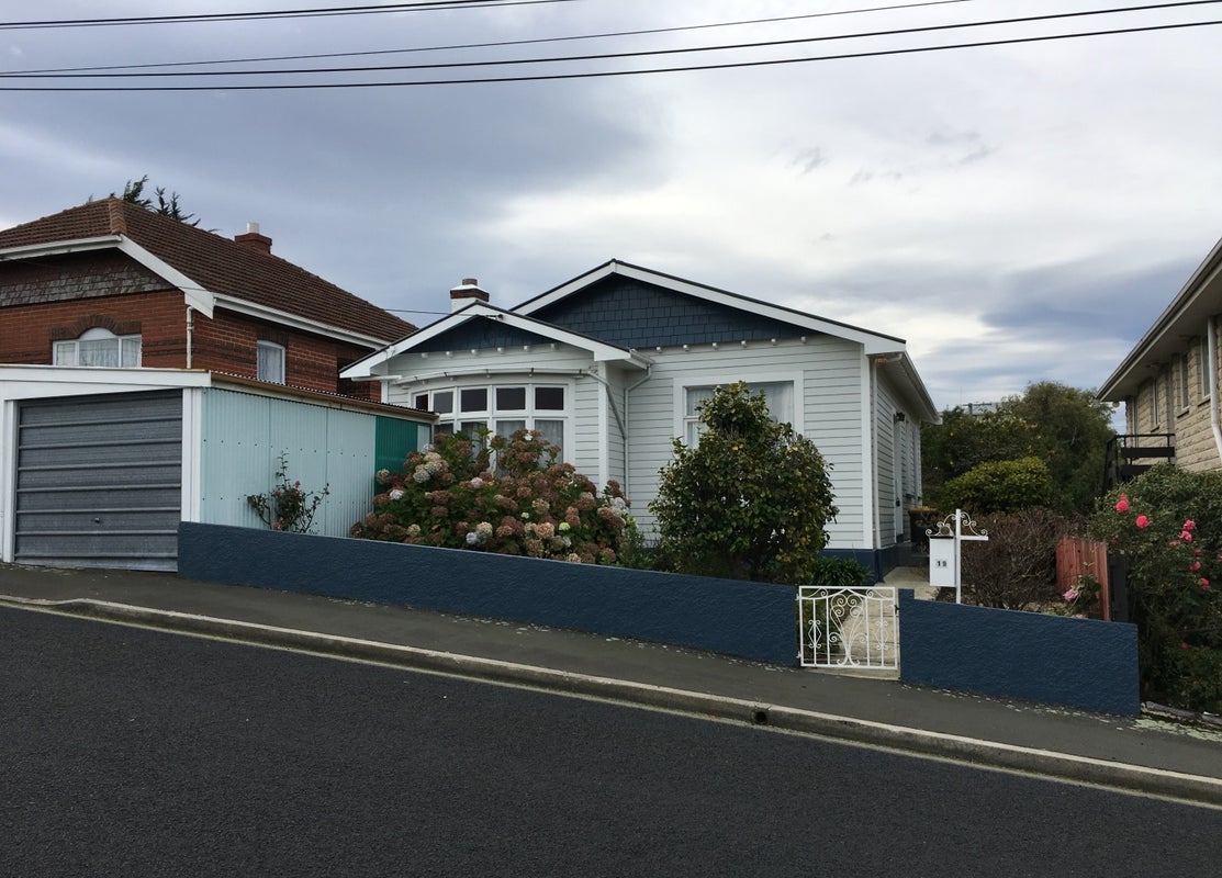 19 Wills Street, Balaclava, Dunedin - Carousel 1
