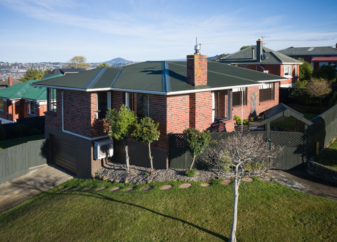 92 Dunrobin Street, Waverley, Dunedin - Carousel 1