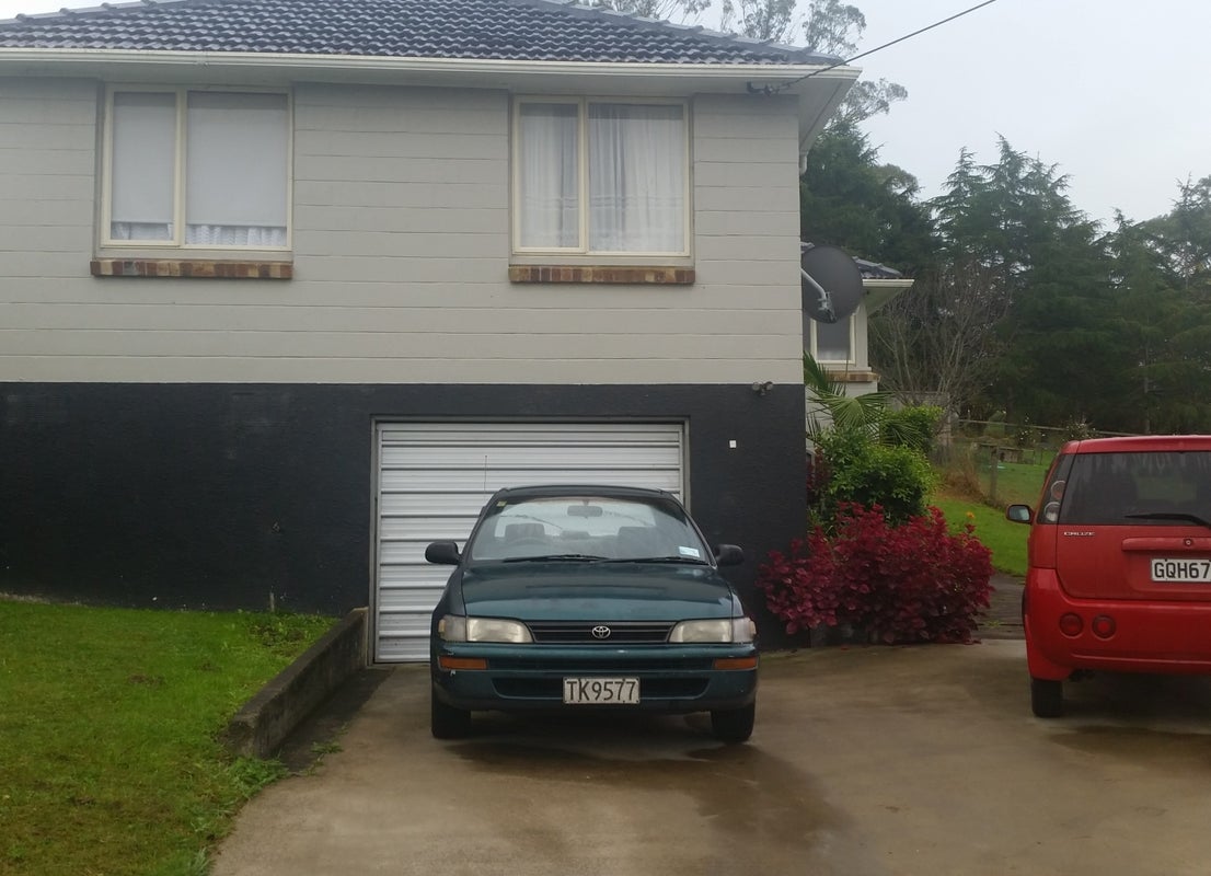 8 Te Wheoro Street, MEREMERE, MERCER - Carousel 1