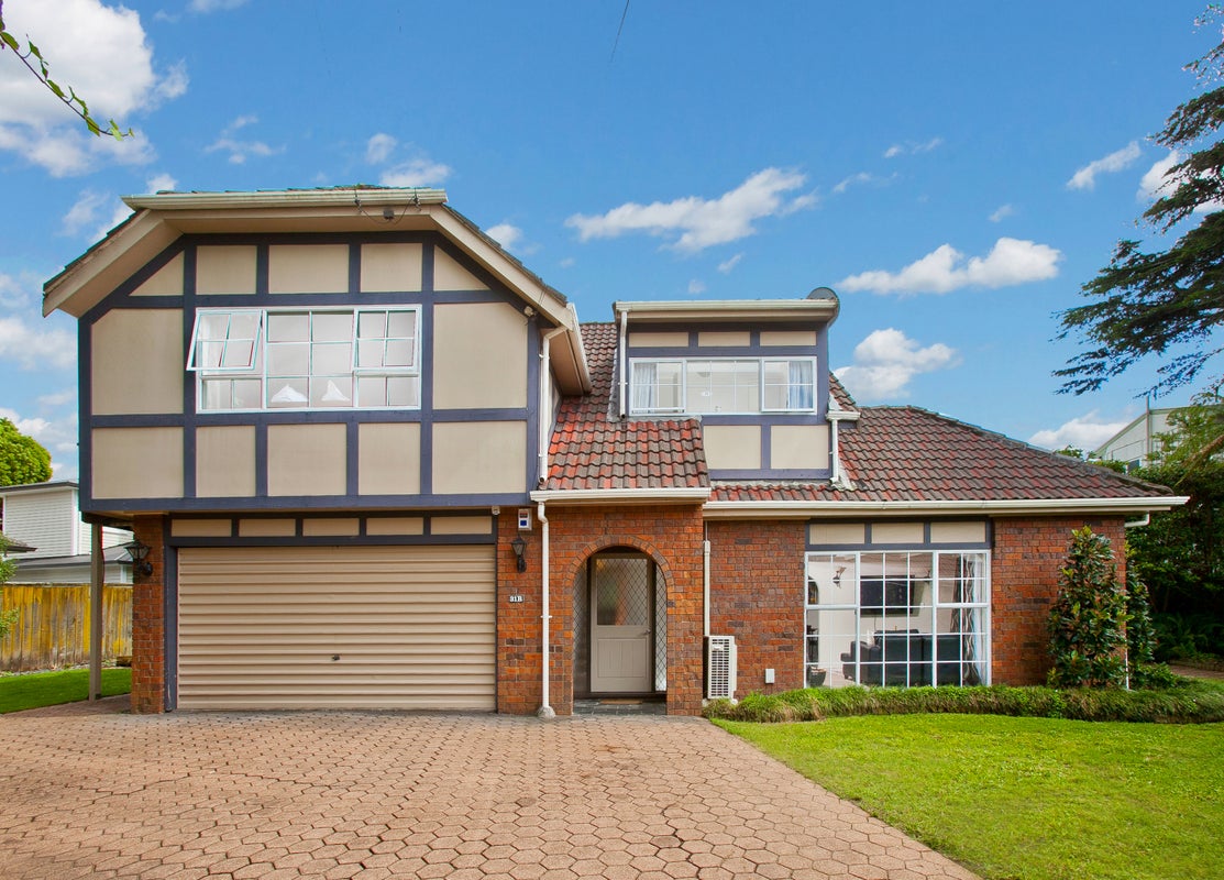 31B Matai Road, Greenlane, Auckland - Carousel 1