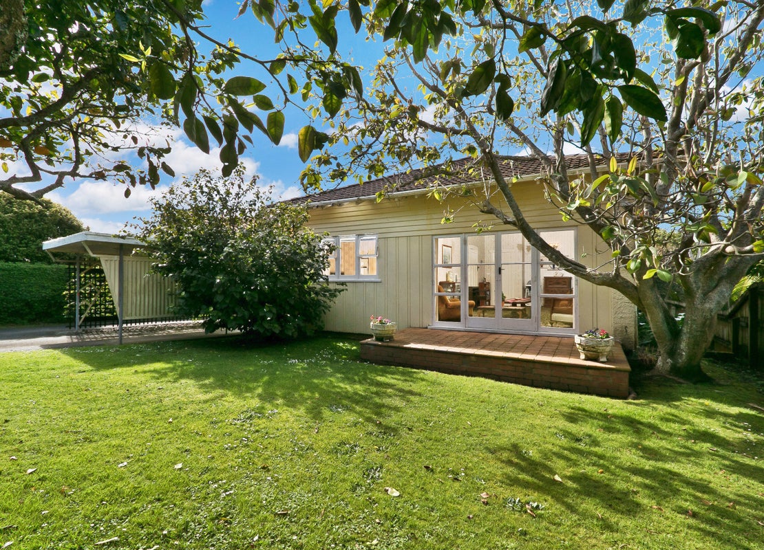 1 Korokino Road, Greenlane, Auckland - Carousel 1