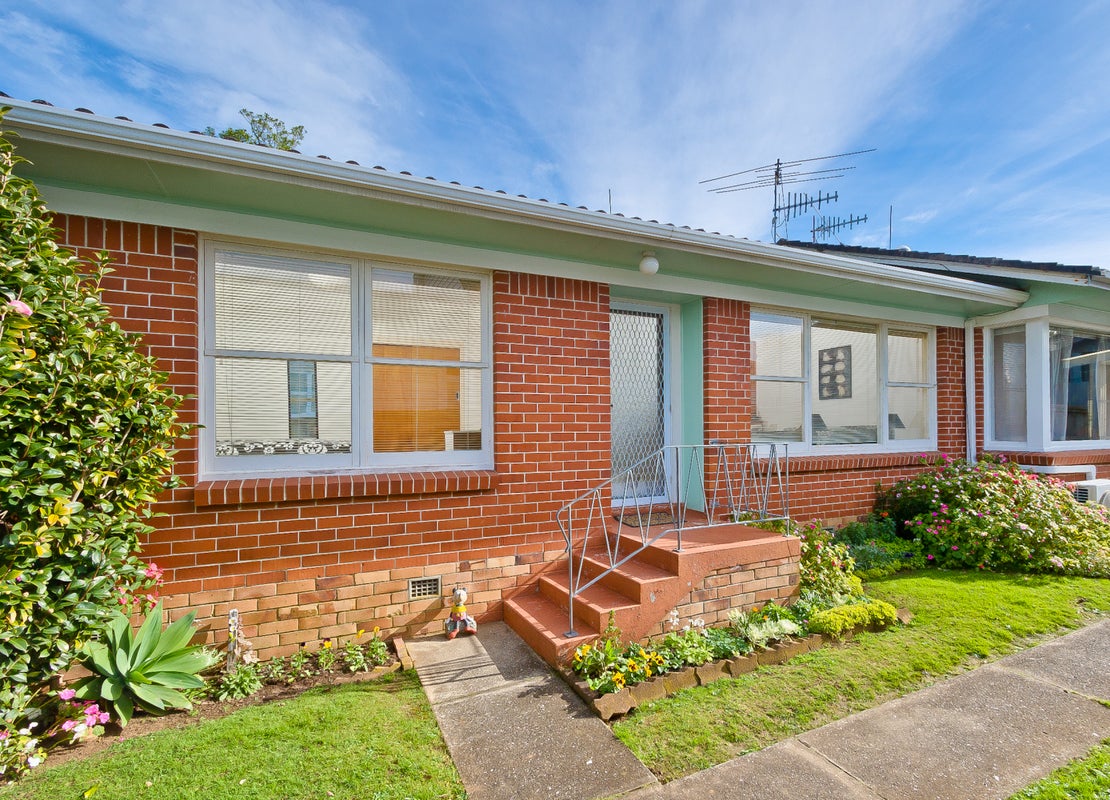 2/27 Puriri Avenue, Greenlane, Auckland - Carousel 1