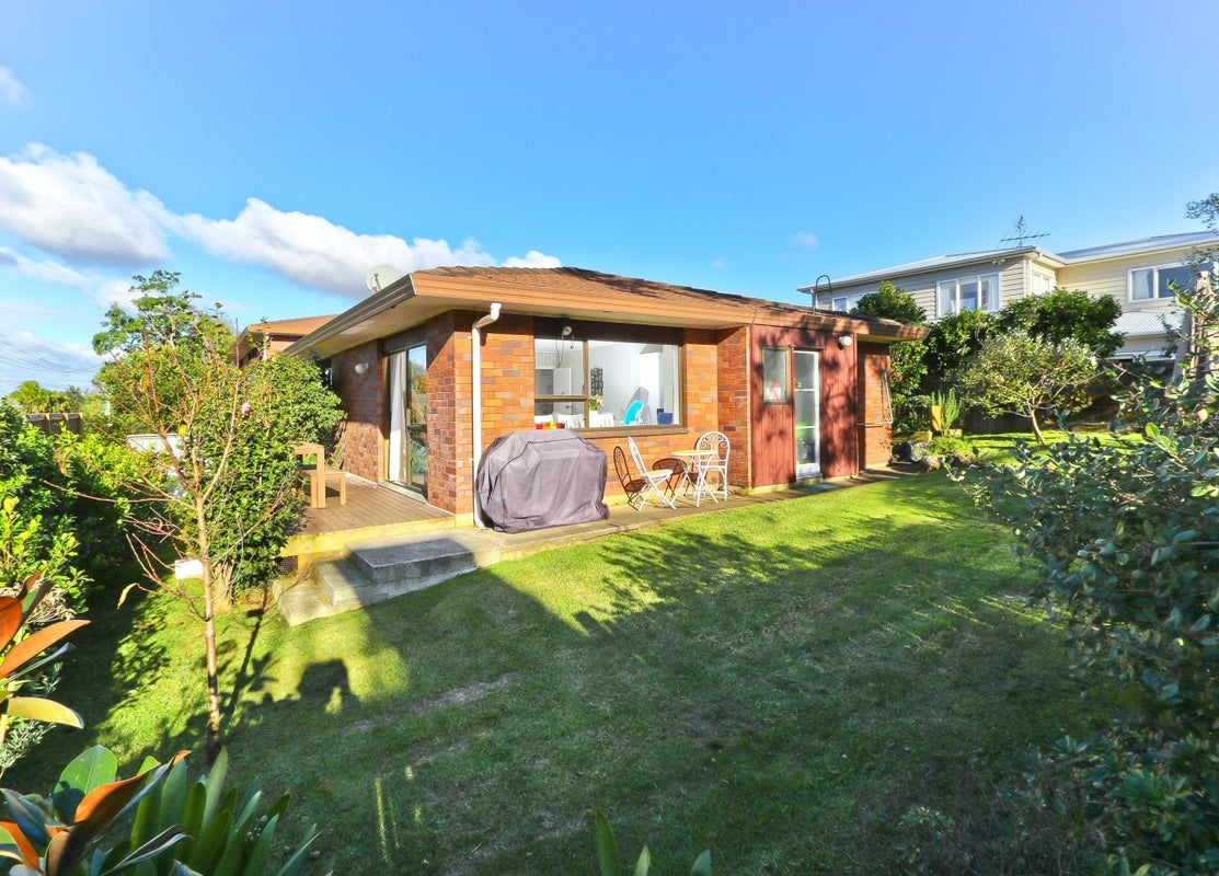 20B Irirangi Road, Greenlane, Auckland - Carousel 1