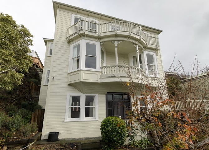 22 Clifton Terrace, Kelburn, Wellington - Carousel 1