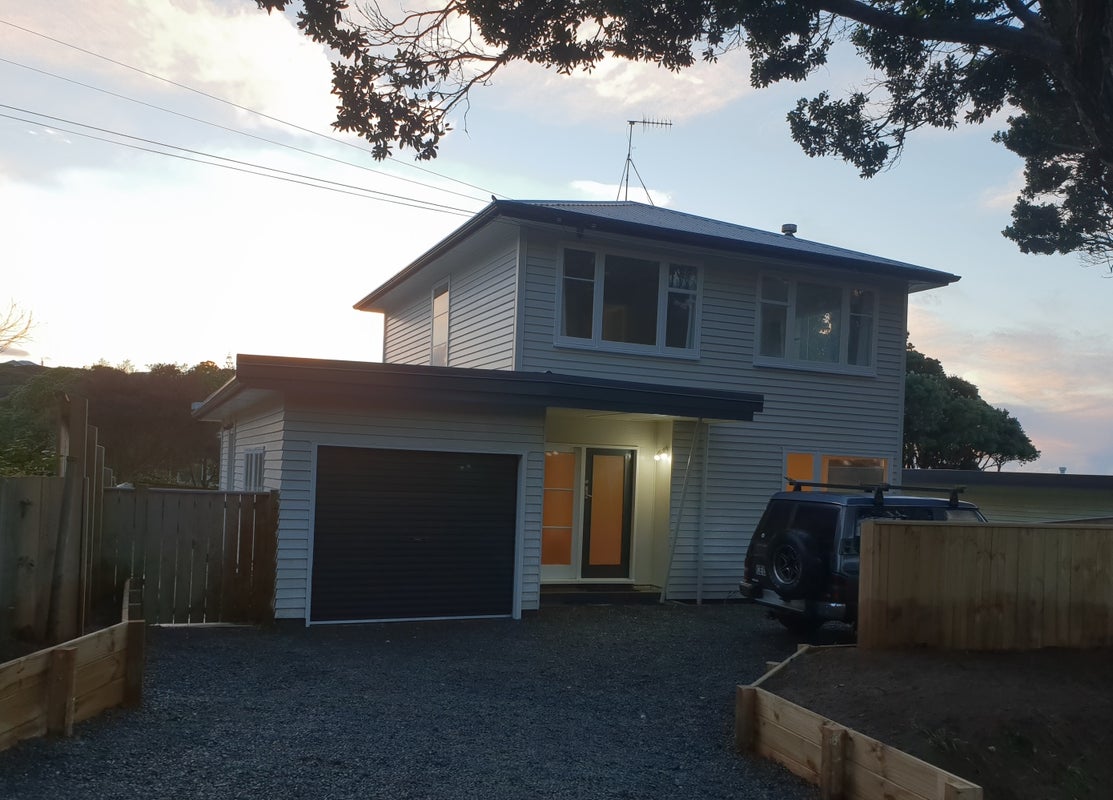 4 Onepu Road, Pukerua Bay, Porirua - Carousel 1