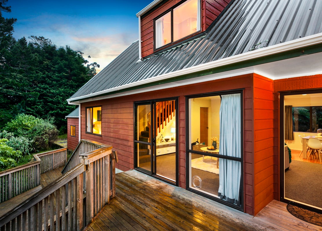 174 Shaw Road, Oratia, Auckland - Carousel 1