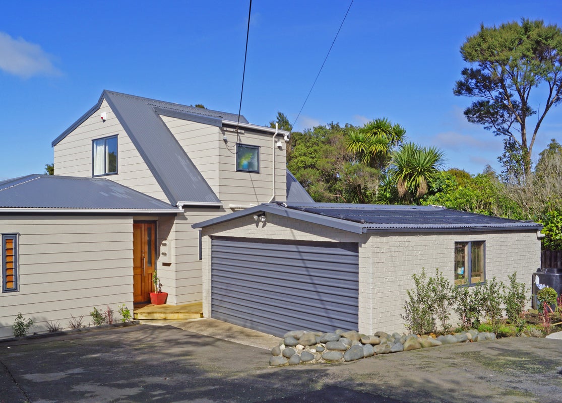763 Scenic Drive, Henderson Valley, Auckland - Carousel 1