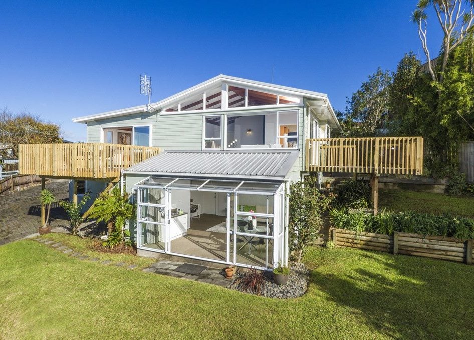 16 Geoffrey Road, Torbay, Auckland - Carousel 1