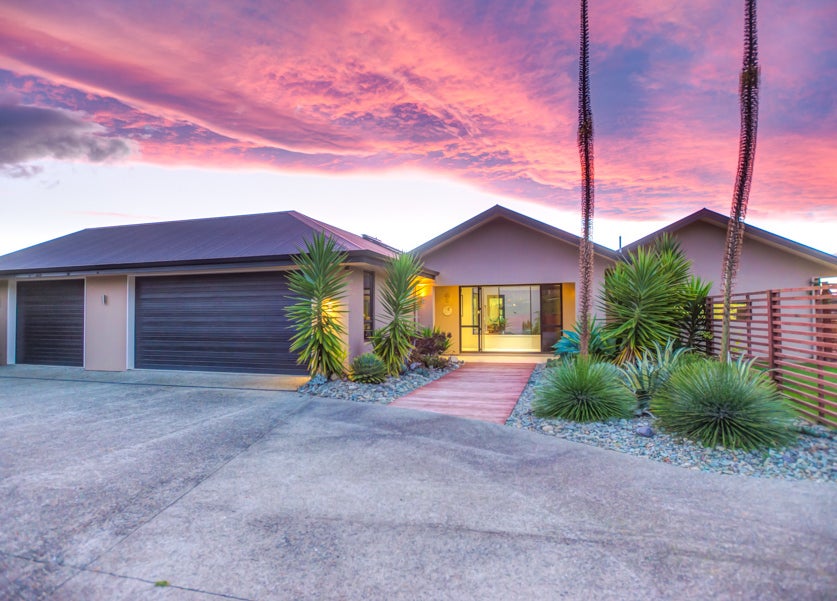 17 Redmill Road, Redwood Valley - Carousel 1