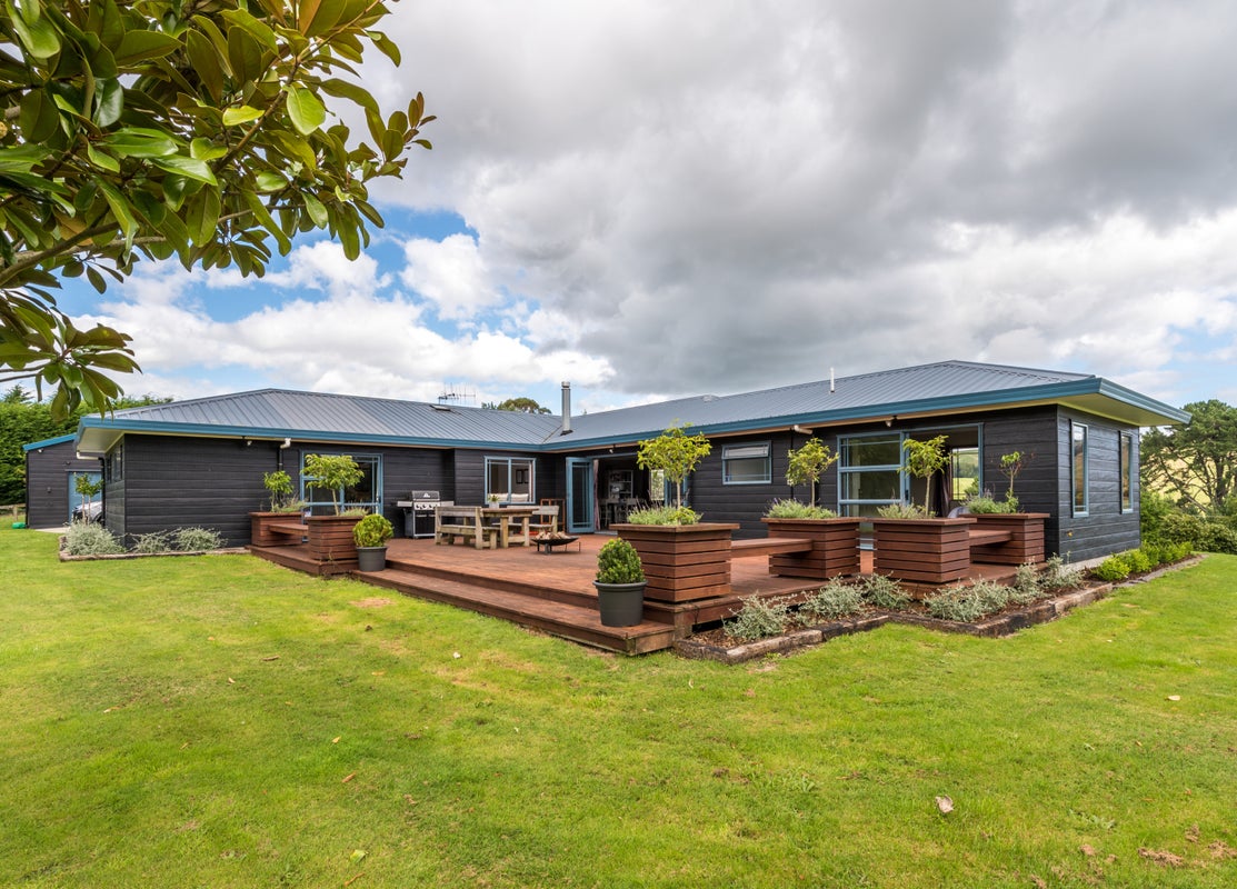2 Hitiri Road, Kinloch, Taupo - Carousel 1
