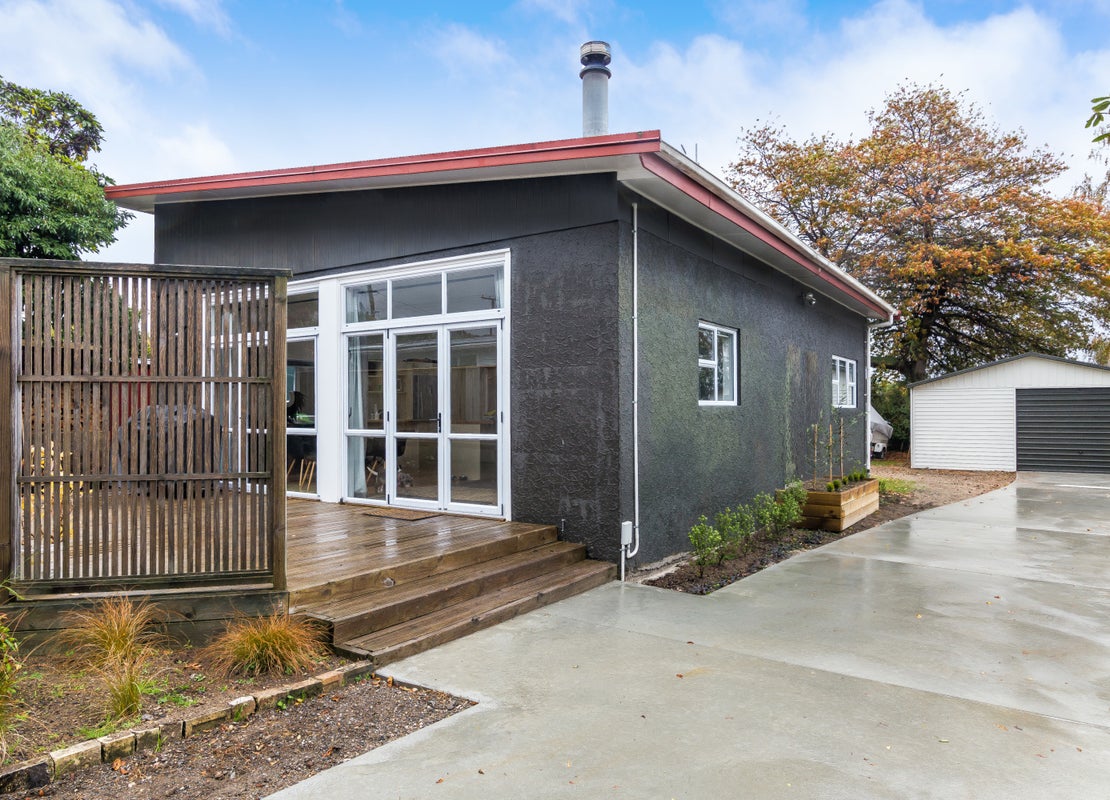 11 Ingle Avenue, Waipahihi, Taupo - Carousel 1
