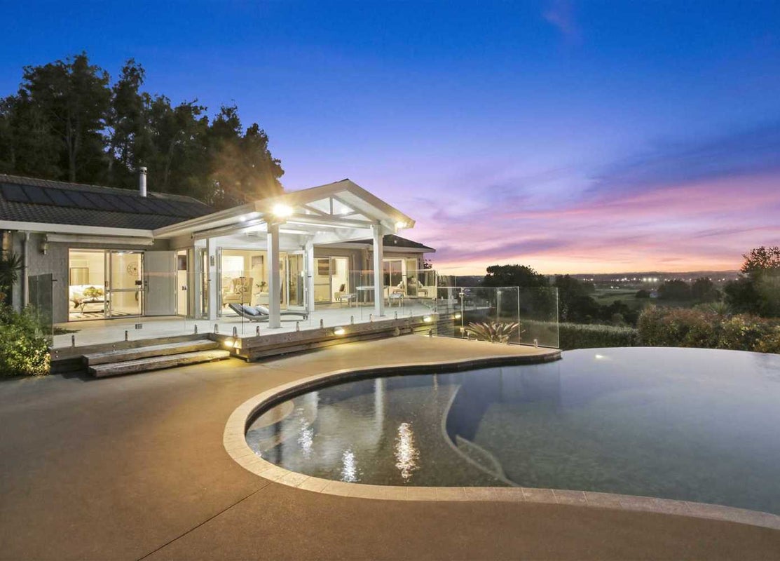 25 Harry Dreadon Road, Papakura - Carousel 1