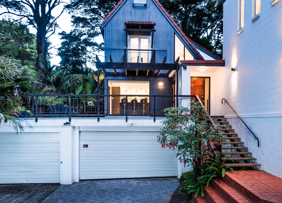 29A Moore Street, Hillcrest, Auckland - Carousel 1