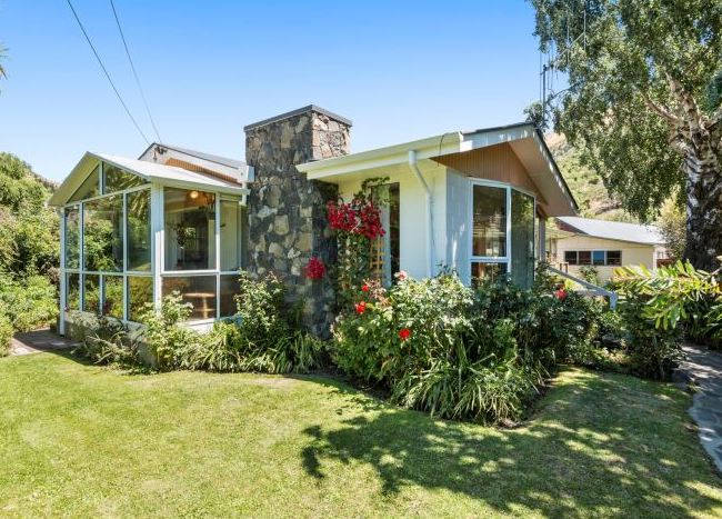 136 Wakefield Avenue, Sumner, Christchurch - Carousel 1