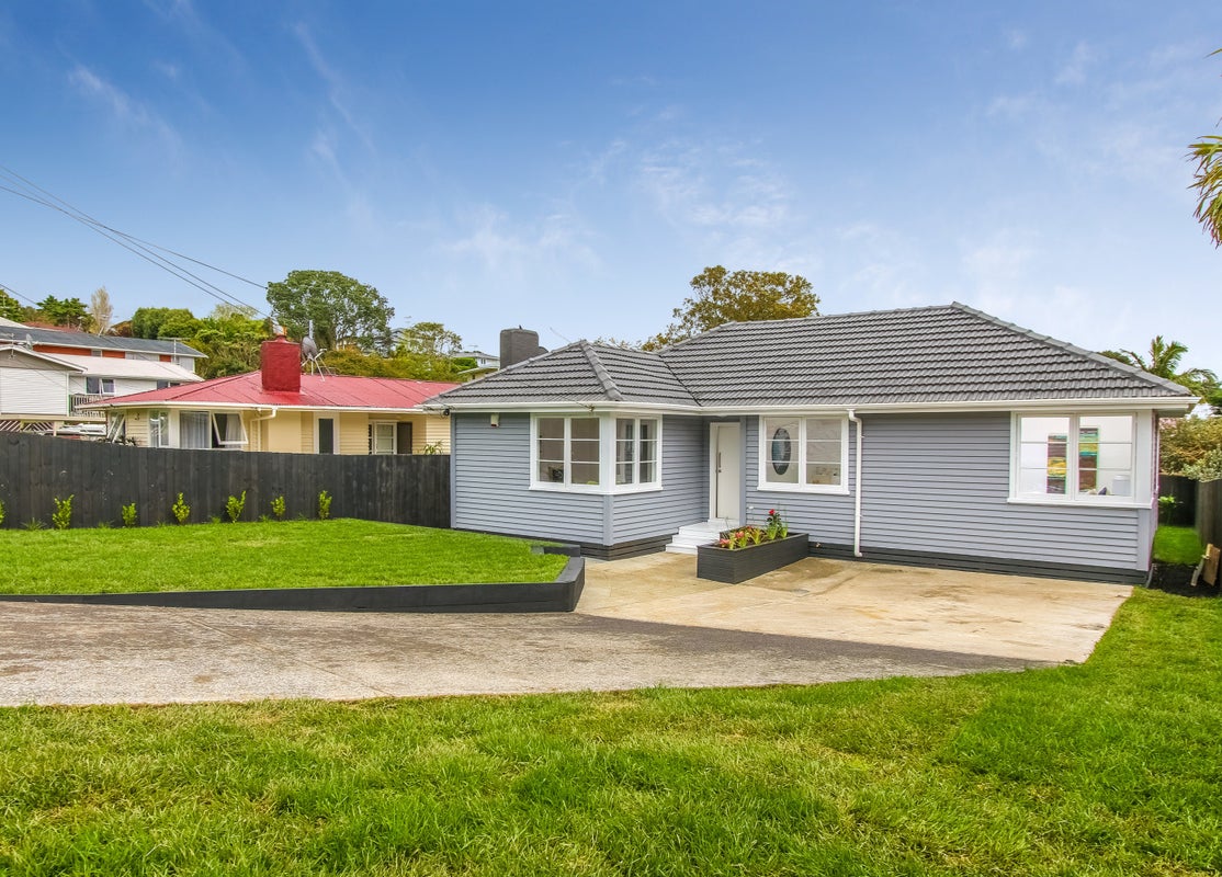 17 Westminster Street, New Windsor, Auckland - Carousel 1