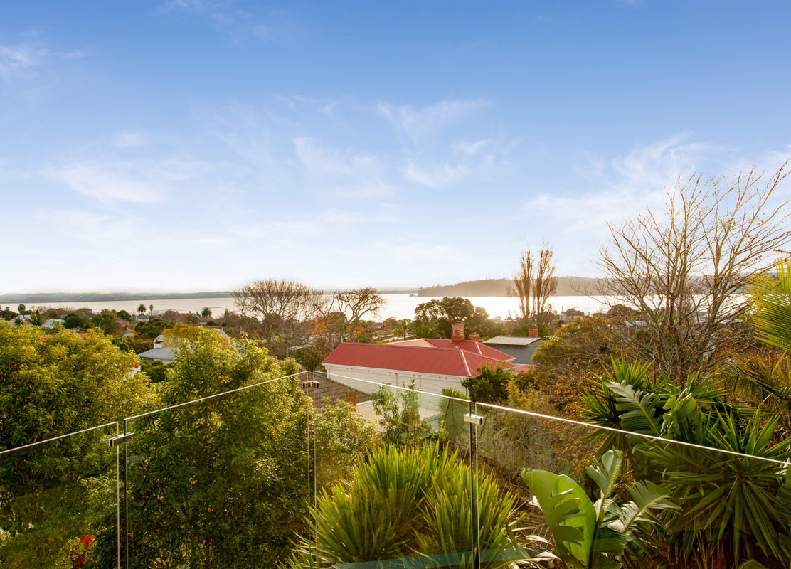 2/183 Jervois Road, Herne Bay, Auckland - Carousel 1