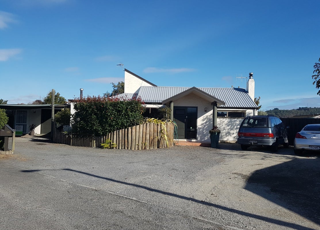 35 Donegal Crescent, Tamatea, Napier - Carousel 1