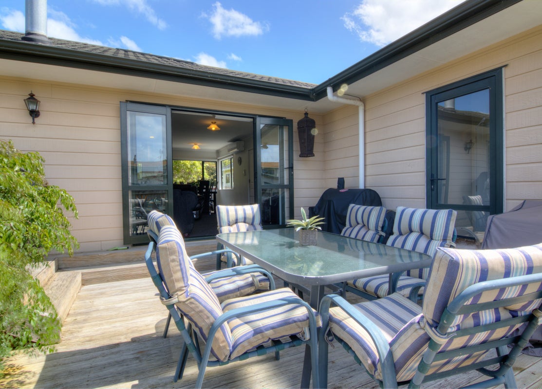 16 Bell Road, Beachlands, Auckland - Carousel 1