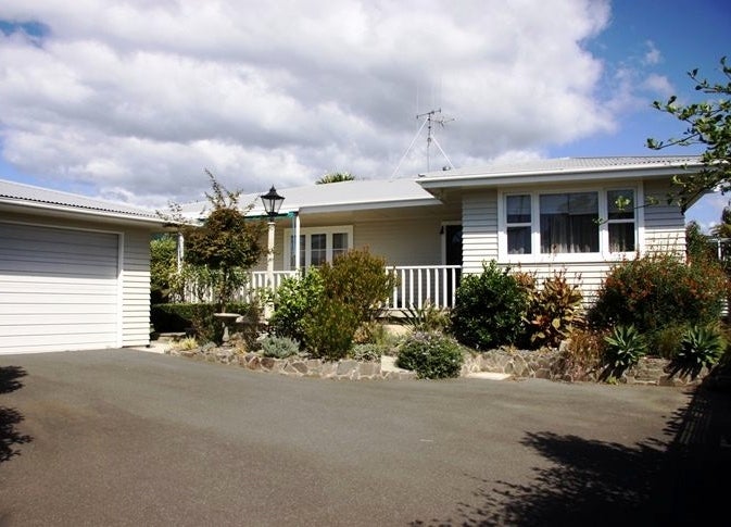 212 Ngatai Road, Otumoetai, Tauranga - Carousel 1