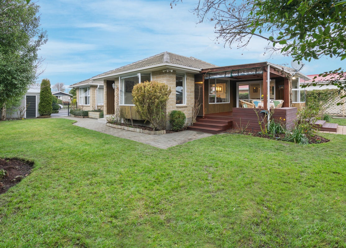 5 Coronado Place, Broomfield, Christchurch - Carousel 1