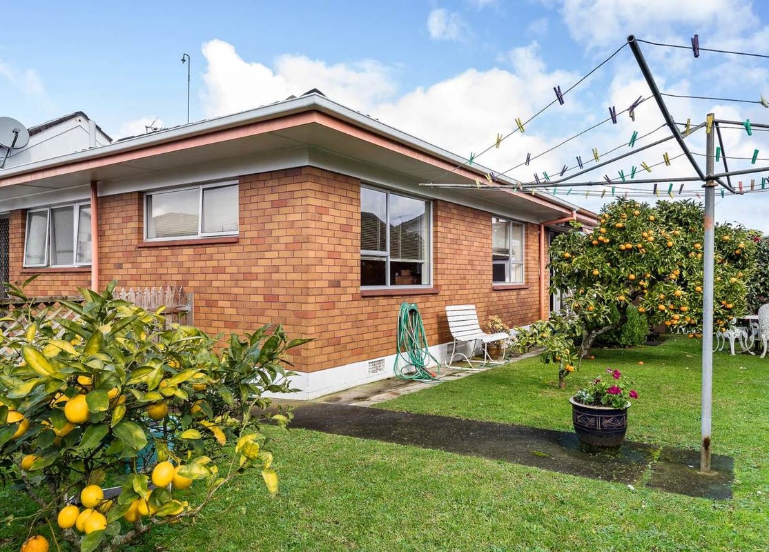 4/8 Turama Road, Royal Oak, Auckland - Carousel 1