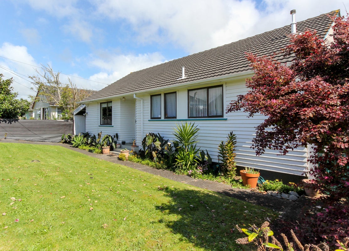 83 Cook Street, Marfell, New Plymouth - Carousel 1