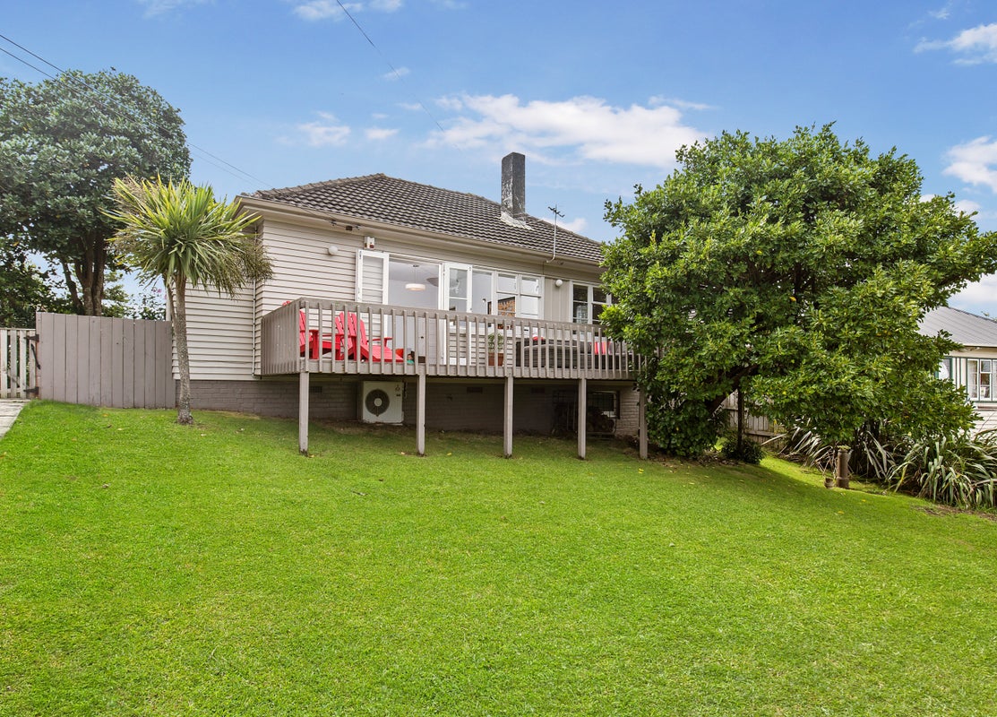 26 Simmonds Avenue, Mount Roskill, Auckland - Carousel 1