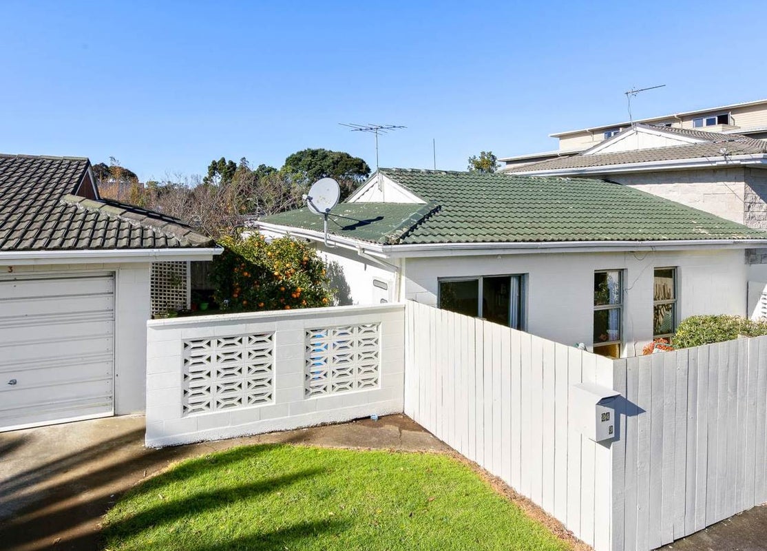 3/24 Morningside Drive, Morningside, Auckland - Carousel 1