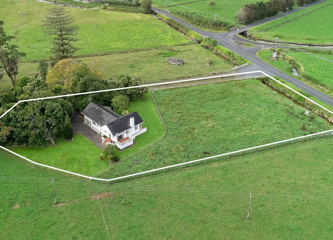 733 Waiuku-Otaua Road, Otaua - Carousel 1